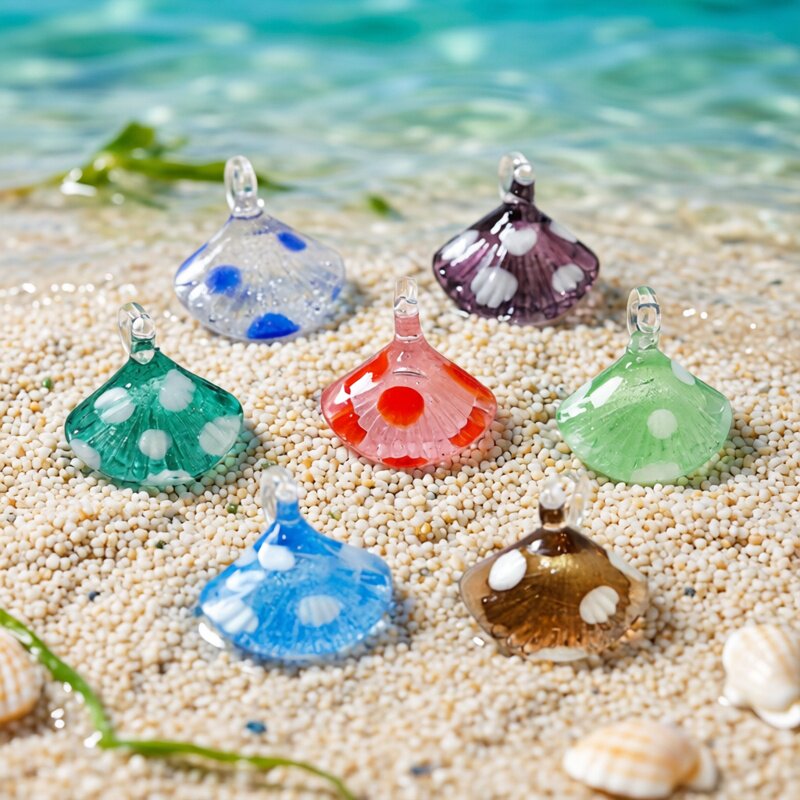 قلادة زجاجية صغيرة ملونة على ش - مراجعة Aquarium And Marine وسعره